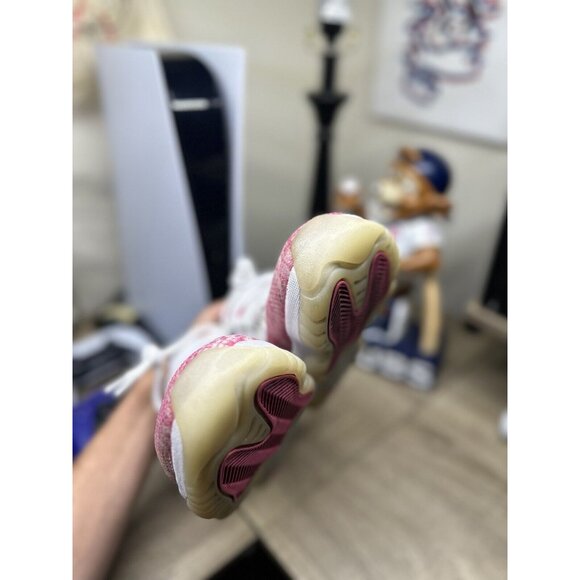 Nike Air Jordan Retro 11 Low Pink Snakeskin AH7860-106 Size 8.5 Women's/ 7 Mens - Picture 5 of 7